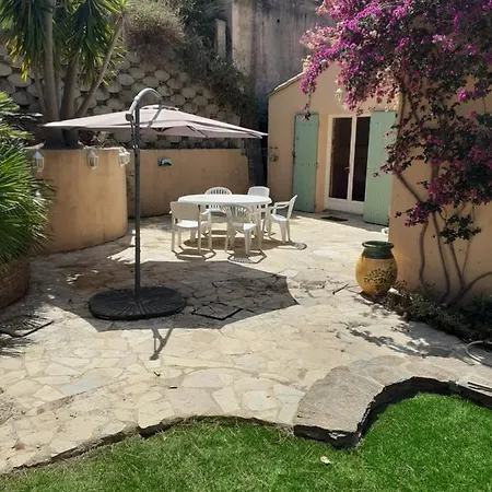 Tres Beau T1 Apartment Hyeres Exterior photo